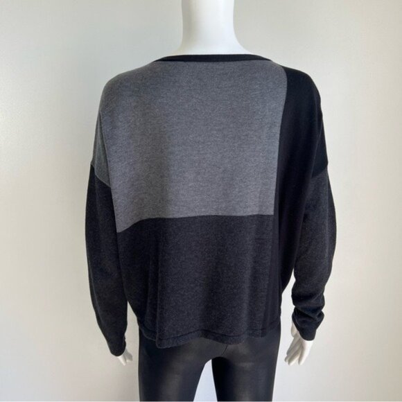 Eileen Fisher Boxy Color Block Sweater in Gray - XS - Picture 5 of 8